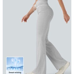 NWT Halara High Waisted Drawstring Stripe Flare Yoga Pants with Pockets
